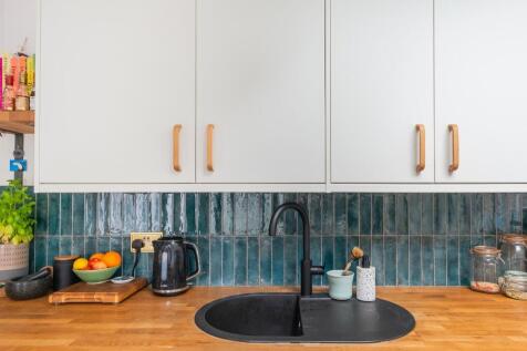2B5R2BAV - Kitchen Diner A.jpg