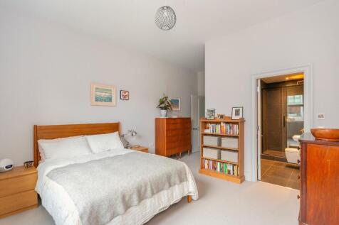 1C1HBR - Bedroom F.jpg