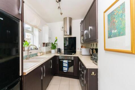 2F9SBTN - Kitchen C.jpg