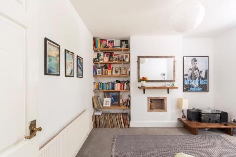 2F9SBTN - Living Room E.jpg