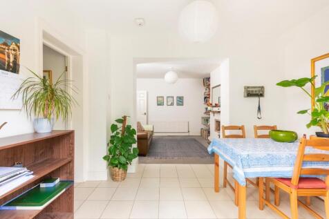 2F9SBTN - Dining Room A.jpg