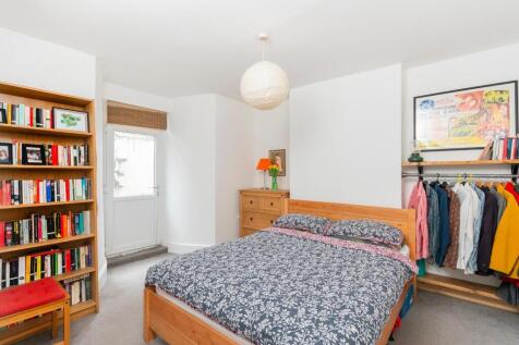 2F9SBTN - Bedroom C.jpg