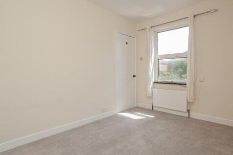 Bedroom 2 diff angle.jpg