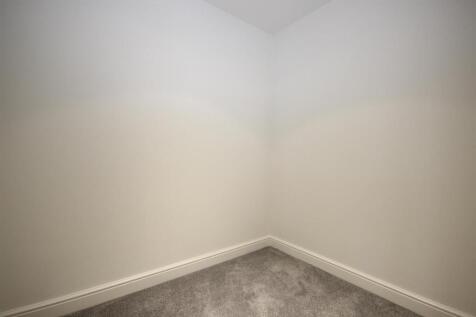 DRESSING ROOM