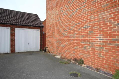 GARAGE/OFFICE
