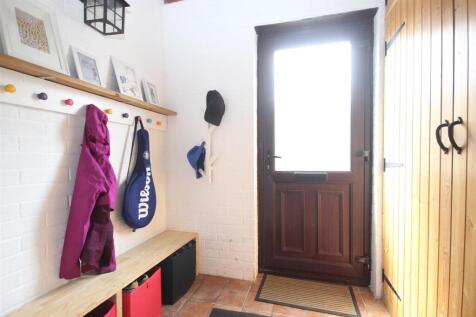 ENTRANCE PORCH