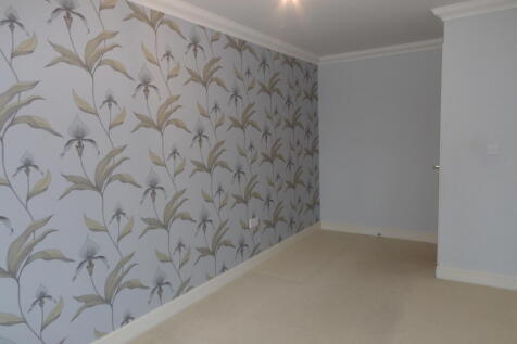 Bedroom 1 (2)