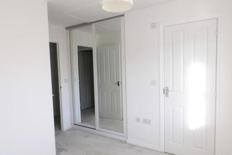 Bedroom 1 (3)