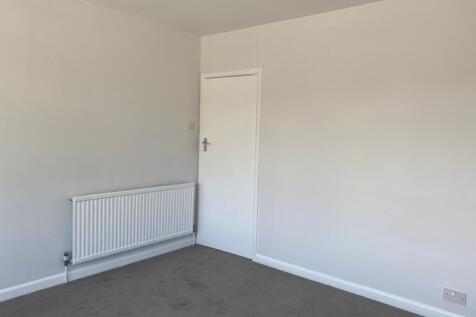 Bedroom 1 (2)
