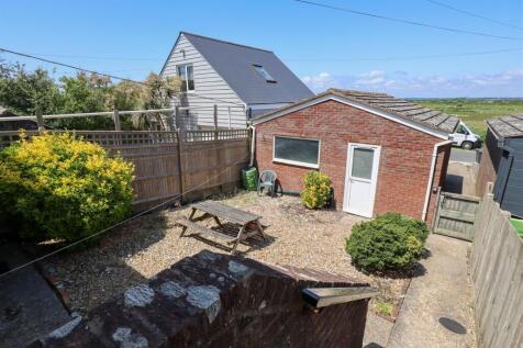 Front garden with access to house