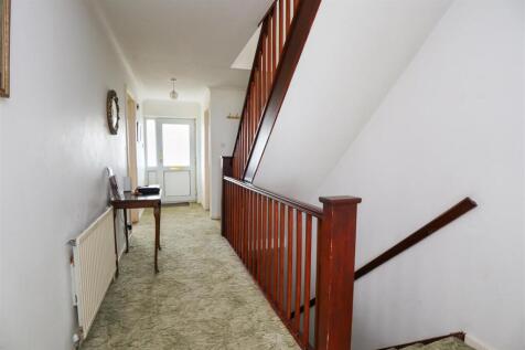 Entrance door and hallway