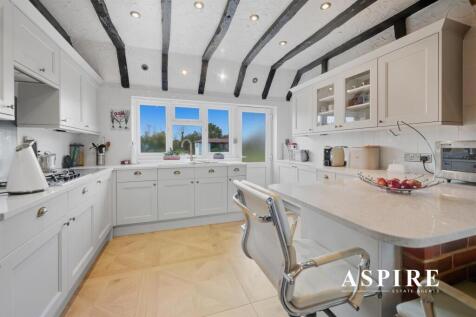Aspire Estate Agents4.jpg