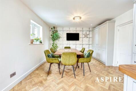 Aspire Estate Agents1014.jpg