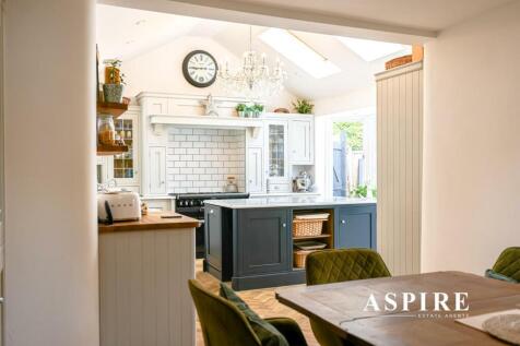 Aspire Estate Agents1002.jpg