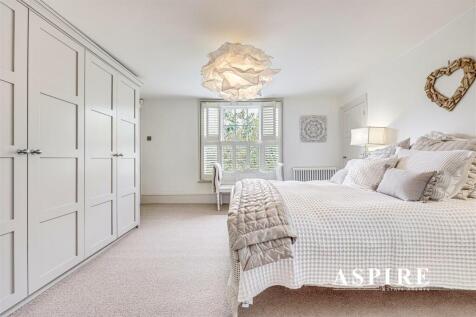 Aspire Estate Agents1020.jpg