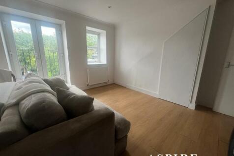 Flat 5 Jacobs Court41003.jpg