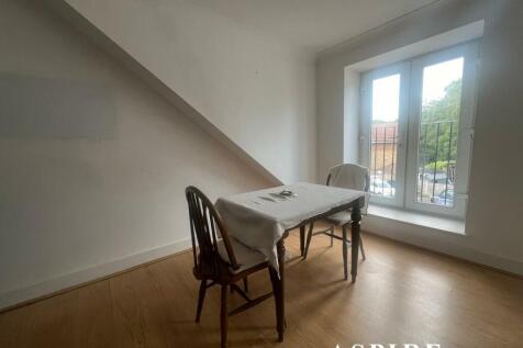 Flat 5 Jacobs Court41002.jpg
