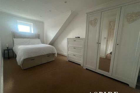 Flat 5 Jacobs Court41004.jpg