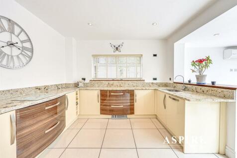 Aspire Estate Agents28.jpg