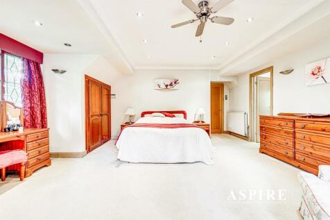 Aspire Estate Agents3.jpg