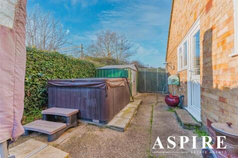 33 HAINAULT AVENUE-06-01-24-20.jpg