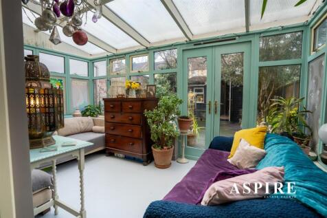 Aspire Estate Agents11.jpg