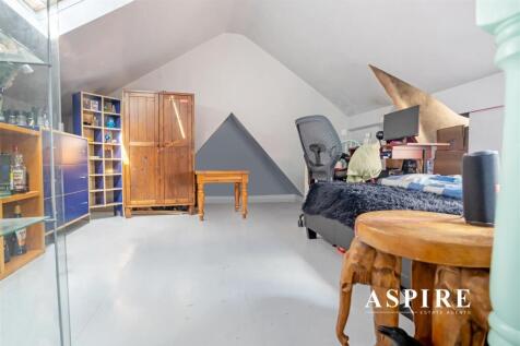 Aspire Estate Agents2.jpg