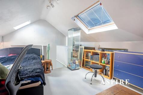 Aspire Estate Agents3.jpg