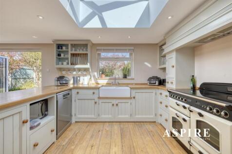 Aspire Estate Agents9.jpg