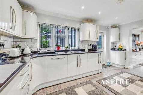 Aspire Estate Agents4.jpg
