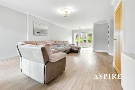 Aspire Estate Agents25.jpg