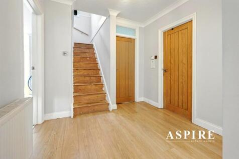 Aspire Estate Agents3.jpg