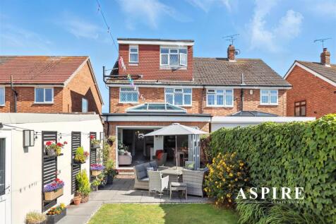 Aspire Estate Agents3.jpg