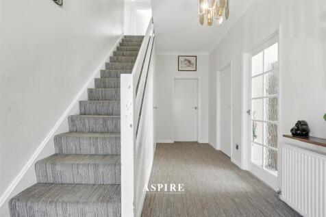 Aspire Estate Agents11.jpg