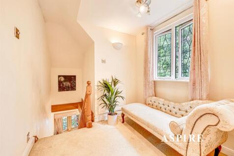 Aspire Estate Agents29.jpg
