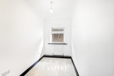 Aspire Estate Agents999099.jpg