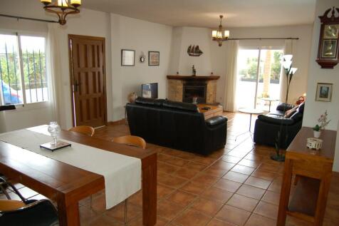 ding and lounge area