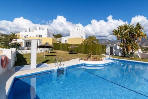 communal pool