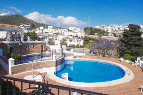 Communal pool