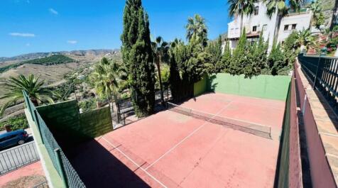 Tennis court