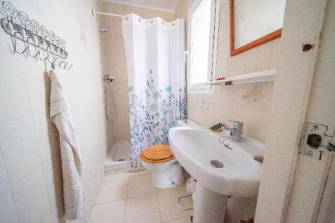 Guest Shower room