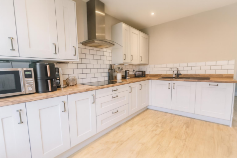 ChatGPT Image Oct 19, 2025 at 09_32_10 PM.png