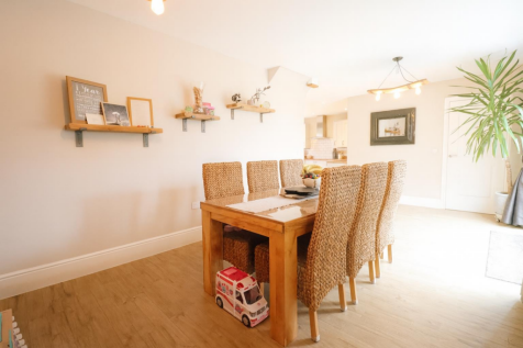 ChatGPT Image Oct 19, 2025 at 09_38_52 PM.png