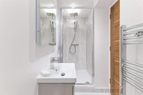 LYNWOOD OAKS, FLAT - (10).jpg