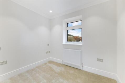 BEDROOM 3 FRONT BROCKHAM LANE (4).jpg