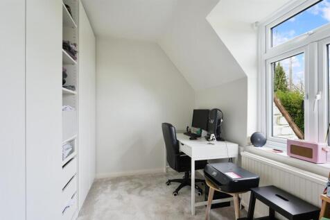 HOWARD CLOSE, 1 - (5).jpg