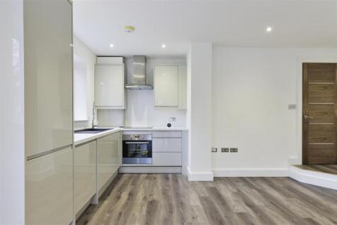 LYNWOOD OAKS FLAT 2 - (10).jpg