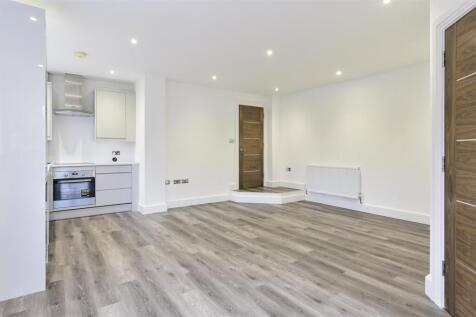 LYNWOOD OAKS FLAT 2 - (7).jpg