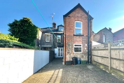 RIVERFRONT 5 Bedroom Terraced Cottage For Sale