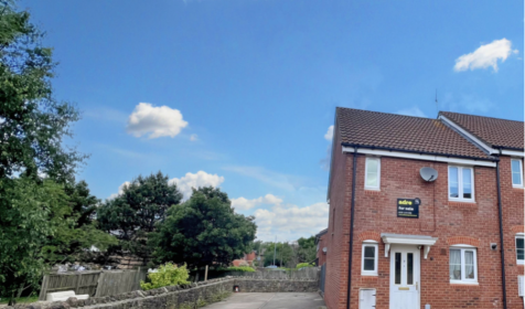 2 DOUBLE Bed (En-Suite) EXECUTIVE HOME For Sale